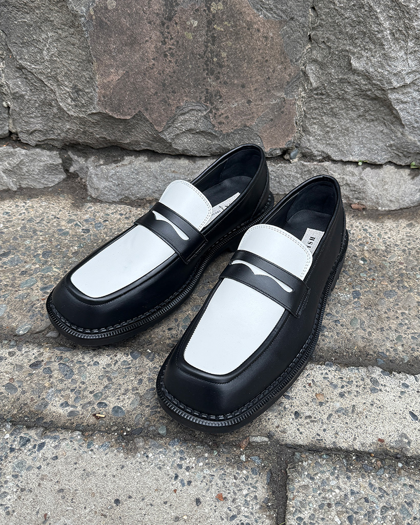 スクエアローファー