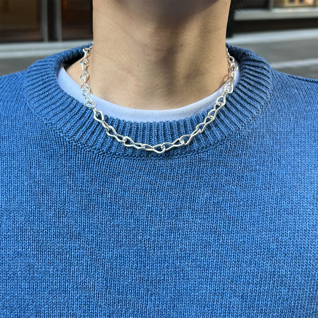 【新品未使用】仲夏物語 不二家 コラボ ブラウス ネックレス ブローチ/クリップ CCP 本革モチーフがゆらり 着脱簡単な伸びるネックレス｜Real