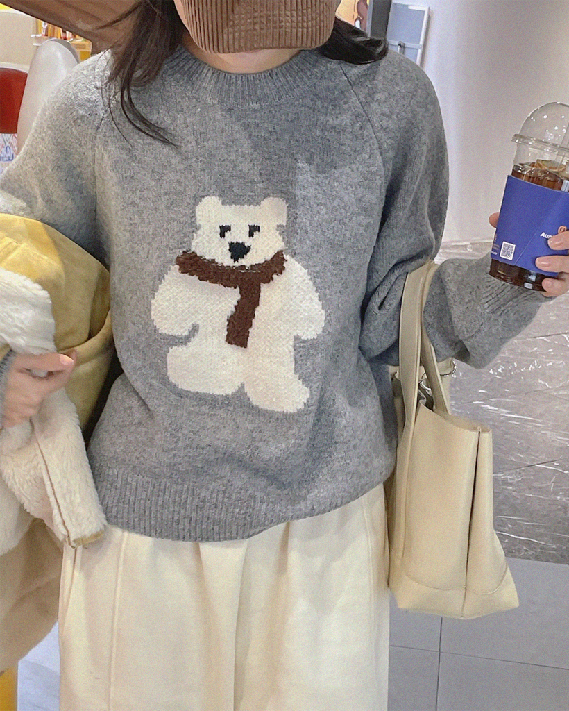 クマ モチーフ ニット