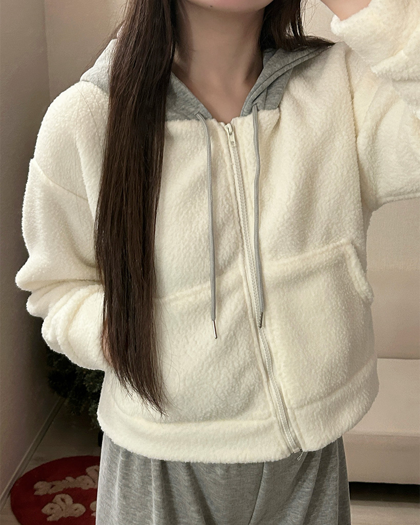 ボアジップパーカー