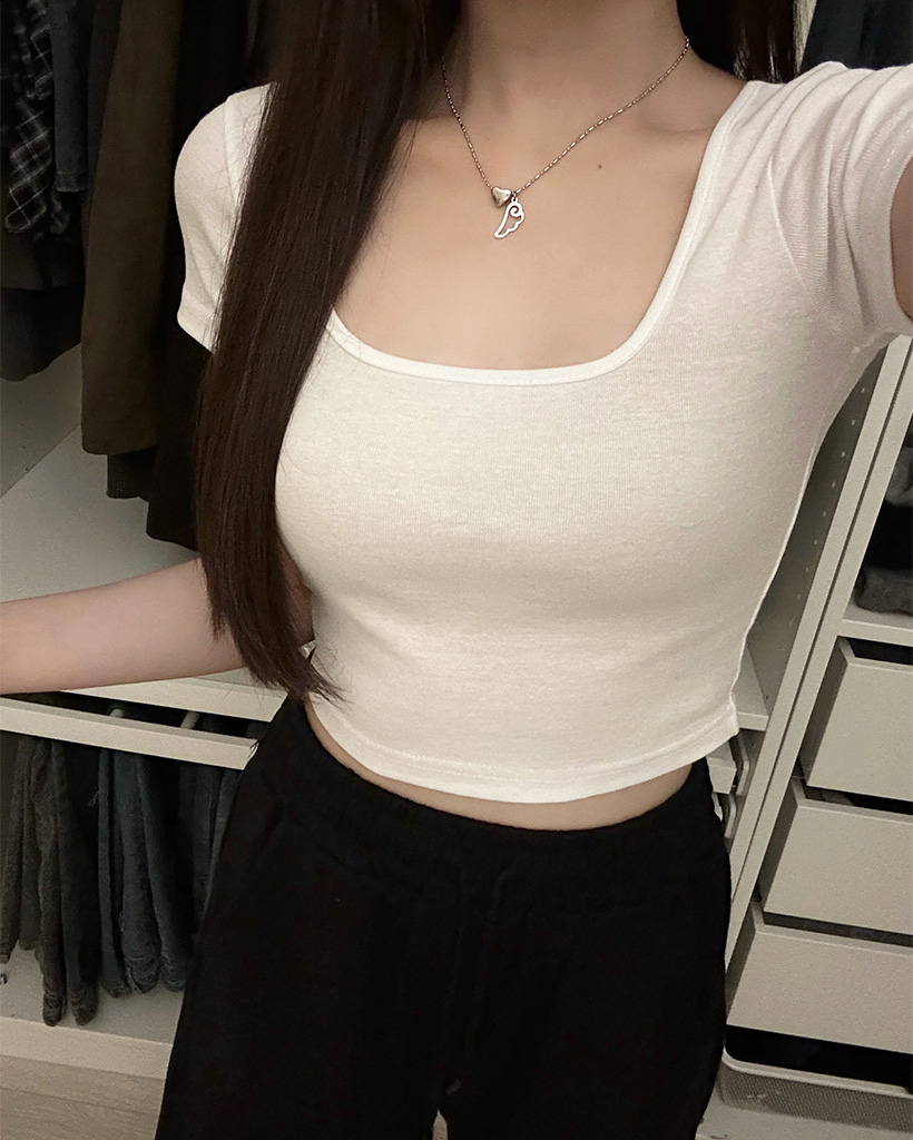 スクエアネッククロップ半袖Tシャツ