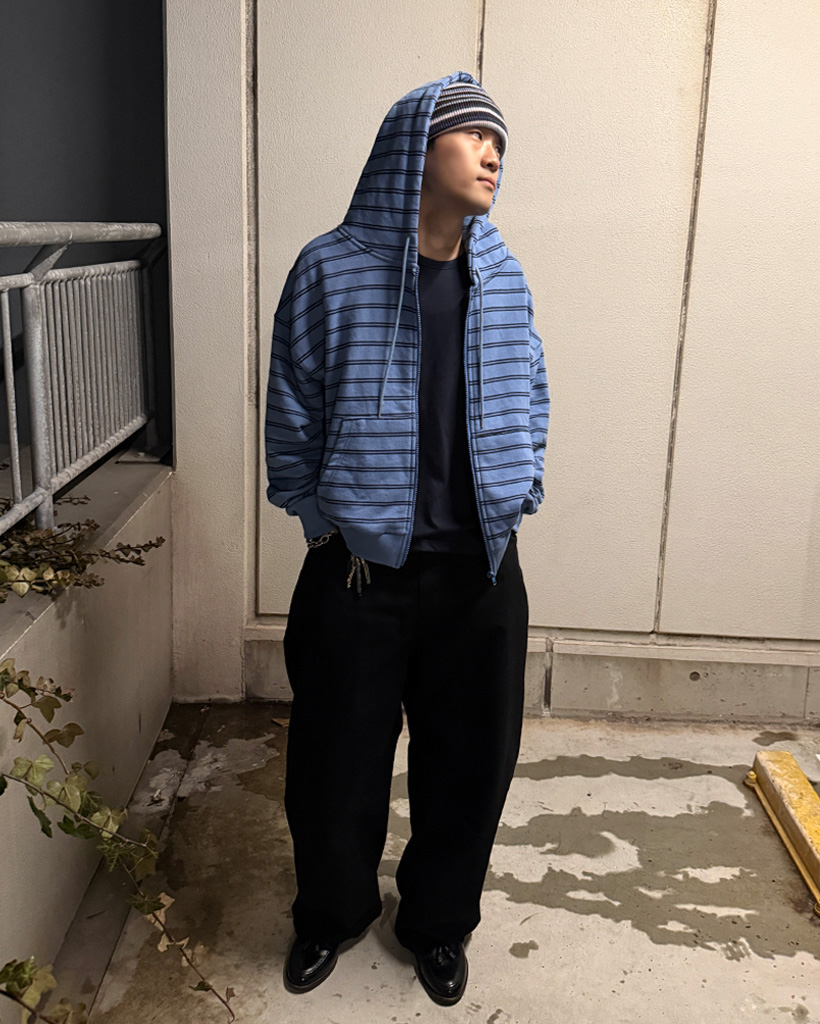 カーブシルエットワイドパンツ