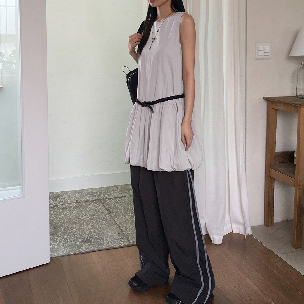シャーリングバルーンミニワンピース シャーリングバルーンミニワンピース – juday