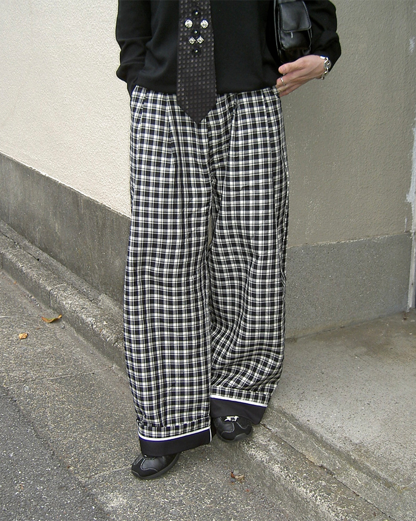 ユニセックス)チェックピンタックロールアップパンツ | ファッション