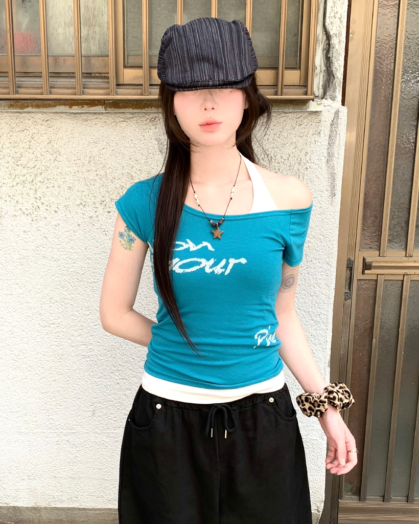 レタリングオフショルダー半袖Tシャツ