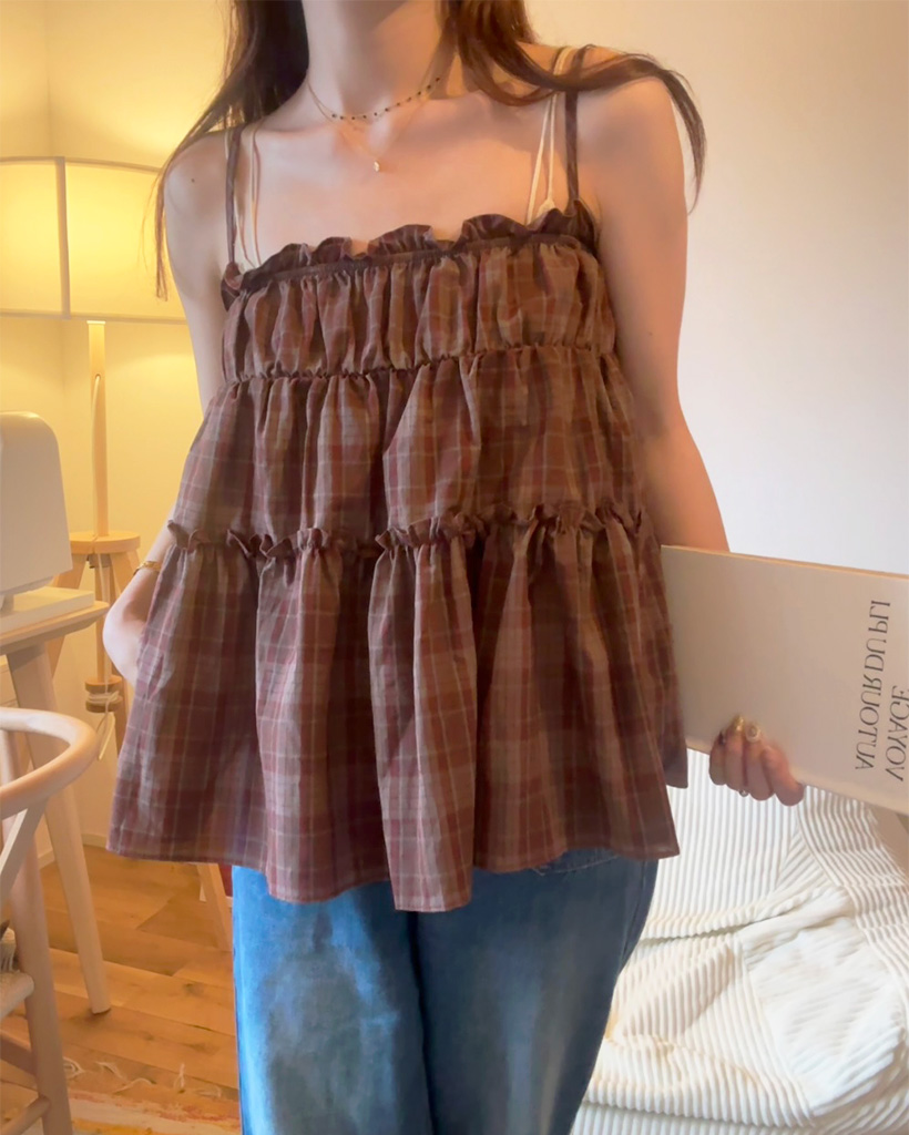 フリルシャーリングチェックスリーブレス