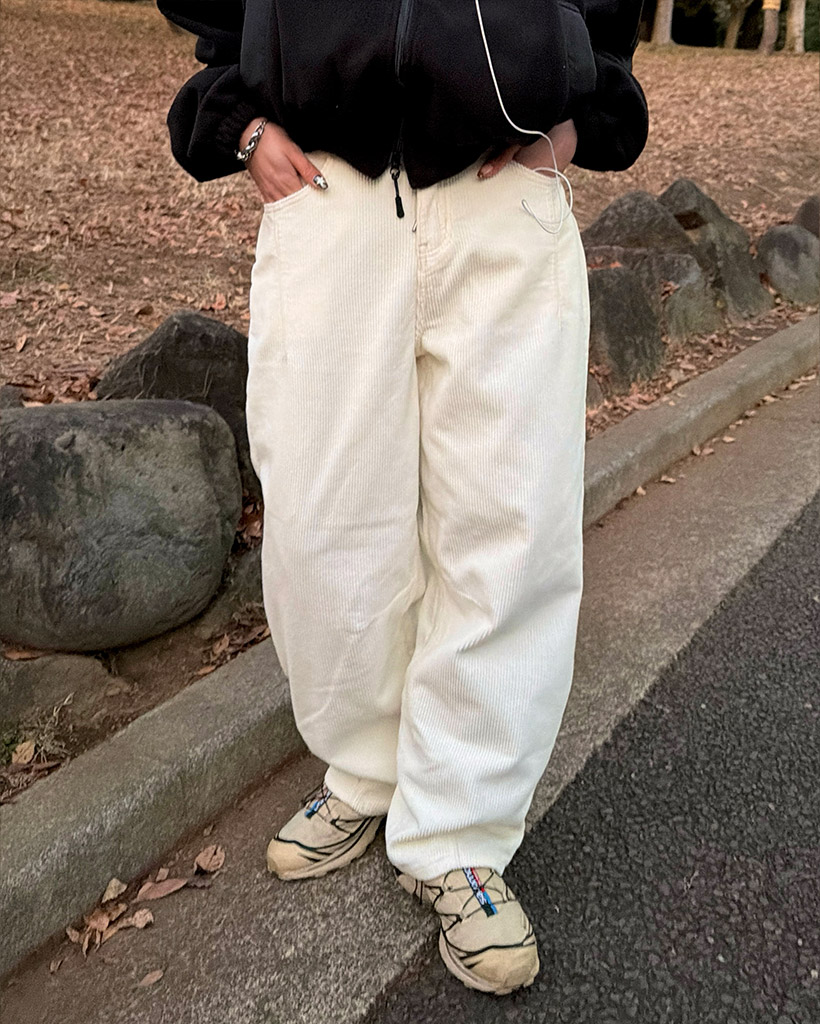 コーデュロイバルーンワイドパンツ