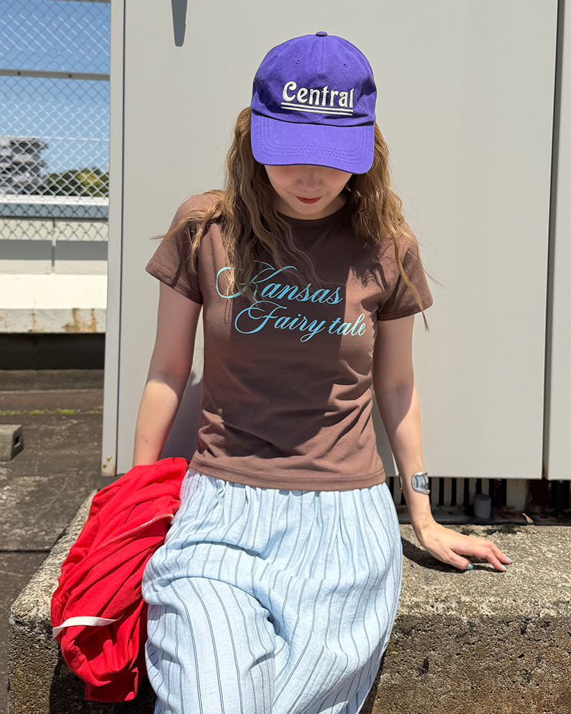 レタリングセミクロップドショートスリーブTシャツ