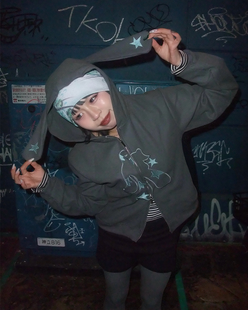 ドロップイヤースターフーディージップ