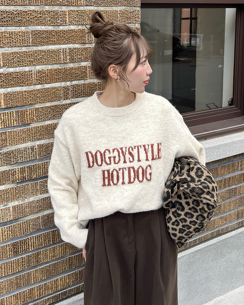 ホットドッグレタリングラウンドネックニット