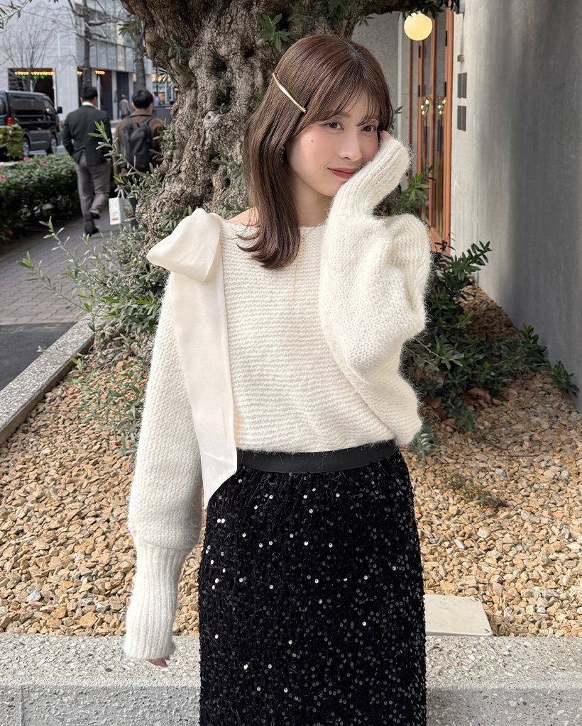 ショルダーリボン付きVネックニット