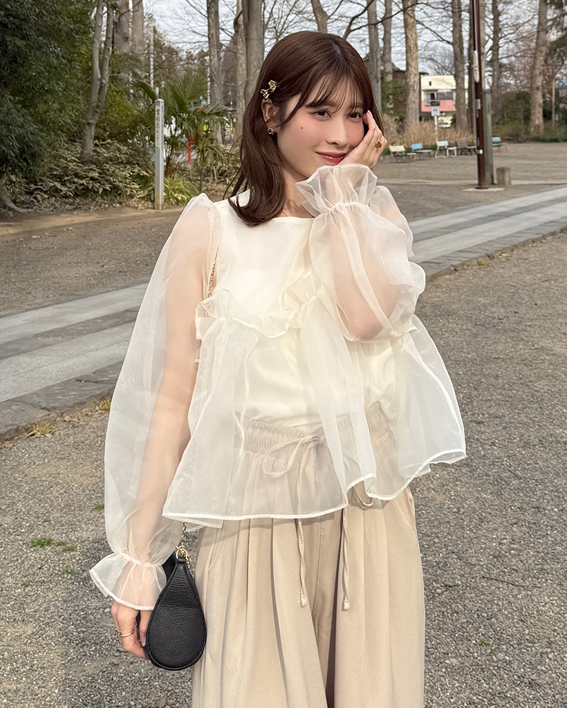 オーガンジーボリュームブラウス