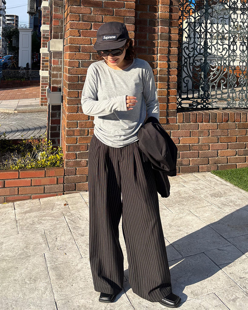 ラウンドネックベーシックロングスリーブTシャツ