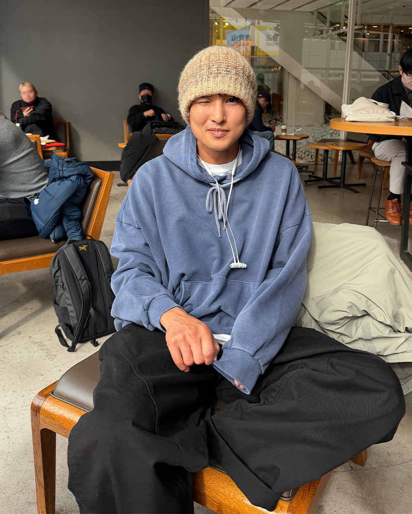 ピグメントオーバーサイズパーカー