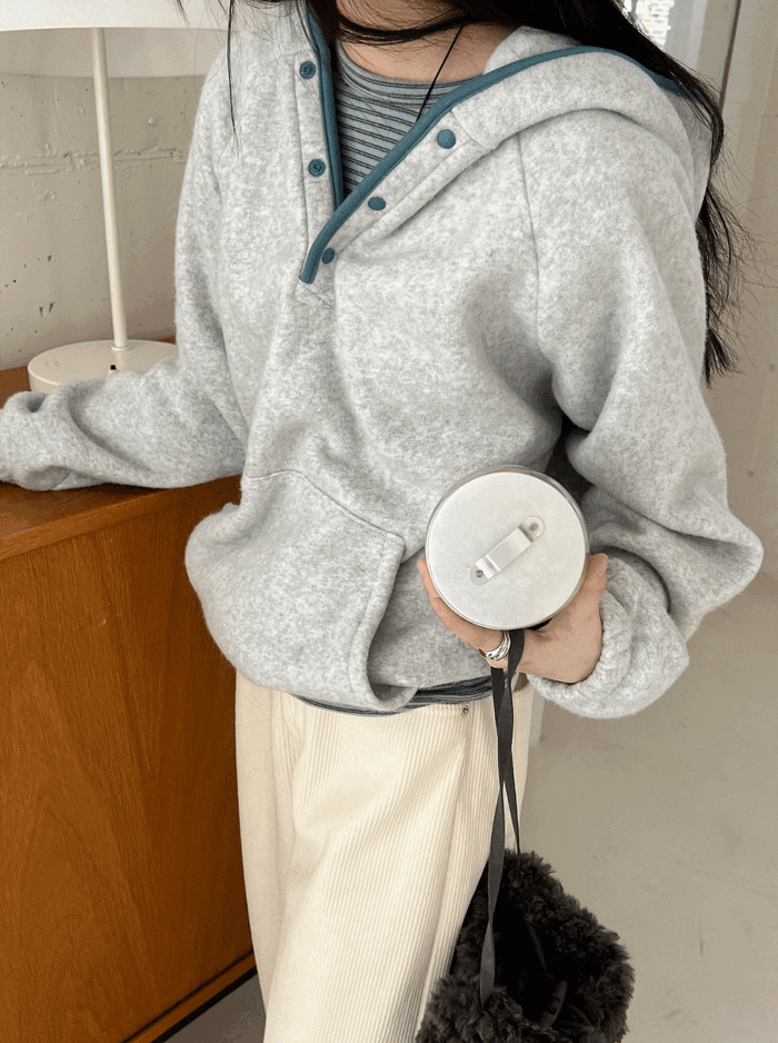 ハーフジップフリースパーカー