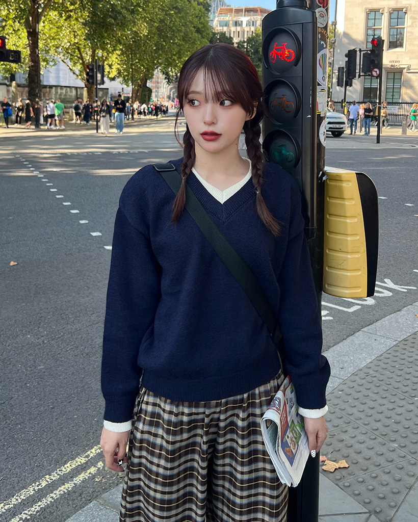 レイヤードVネックニット | ファッション通販サイト NUGU