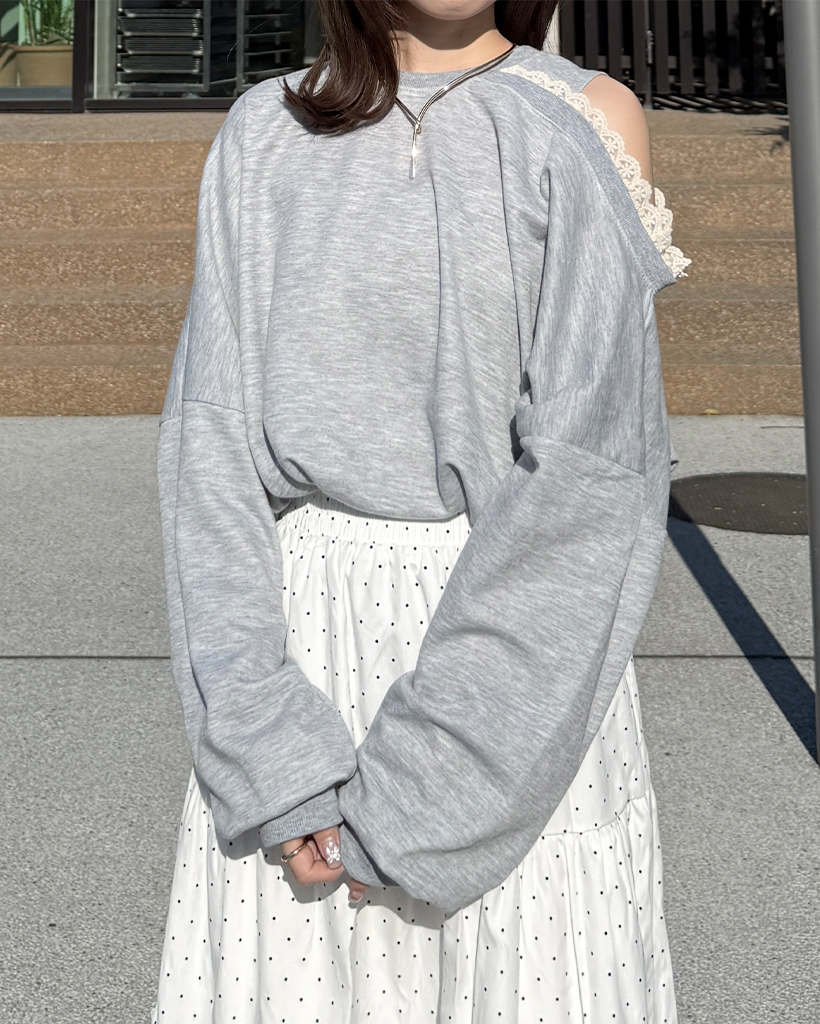 レースショルダーポイントスウェットシャツ