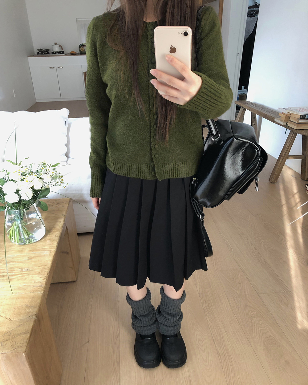 プリーツミディ丈スカート