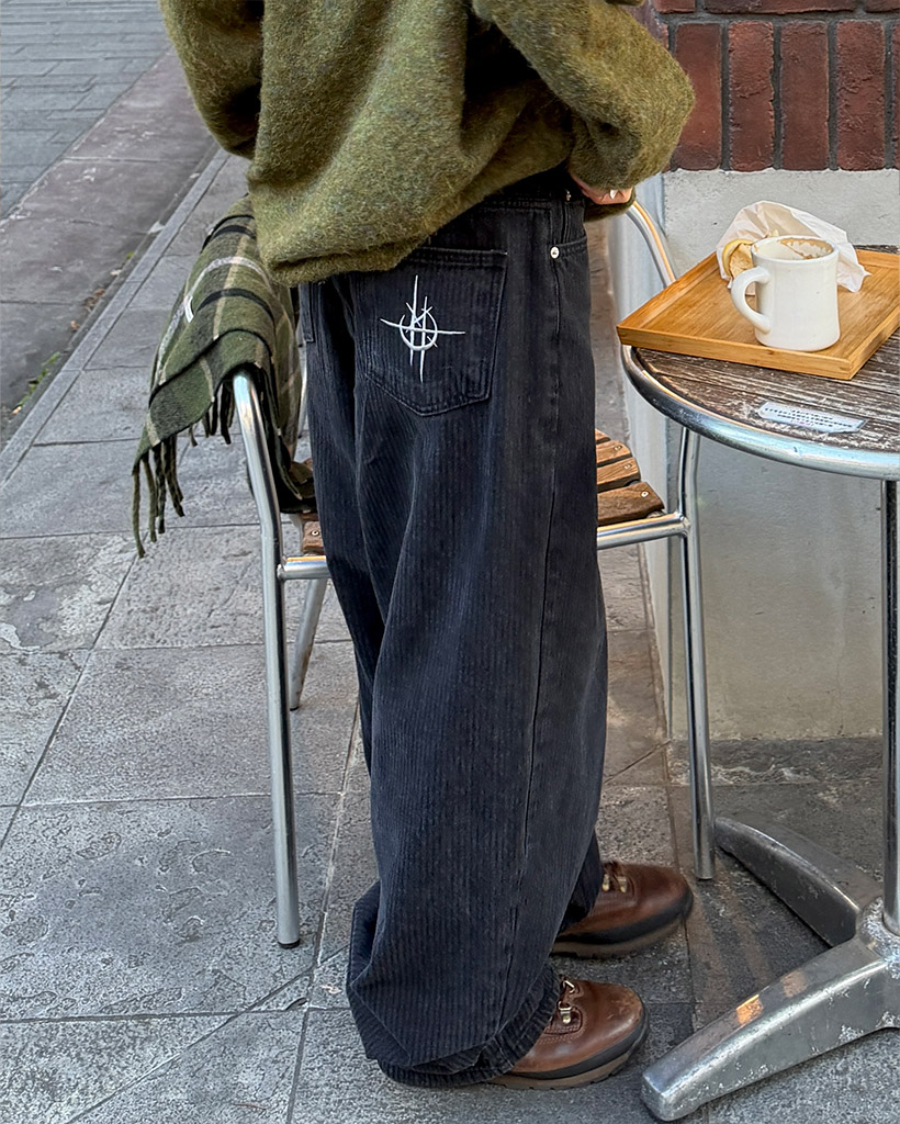 ストライプ刺繍ワイドパンツ