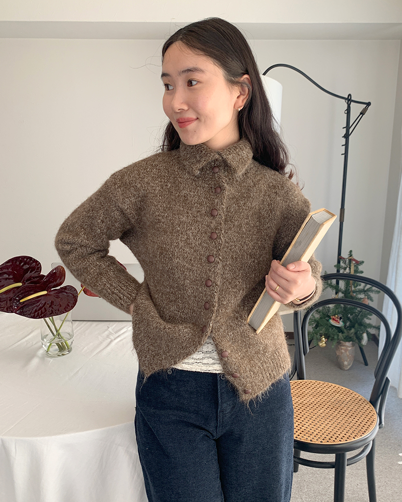 丸ボタンニットカーディガン