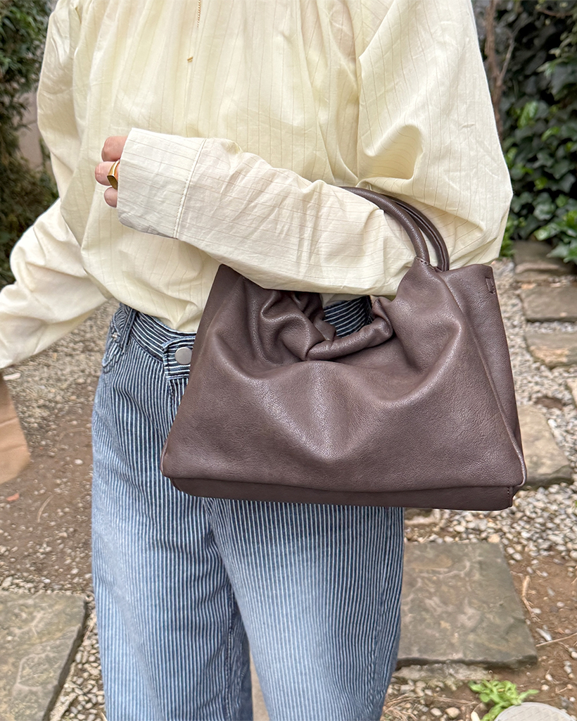 シャーリングラウンドストラップトートバッグ