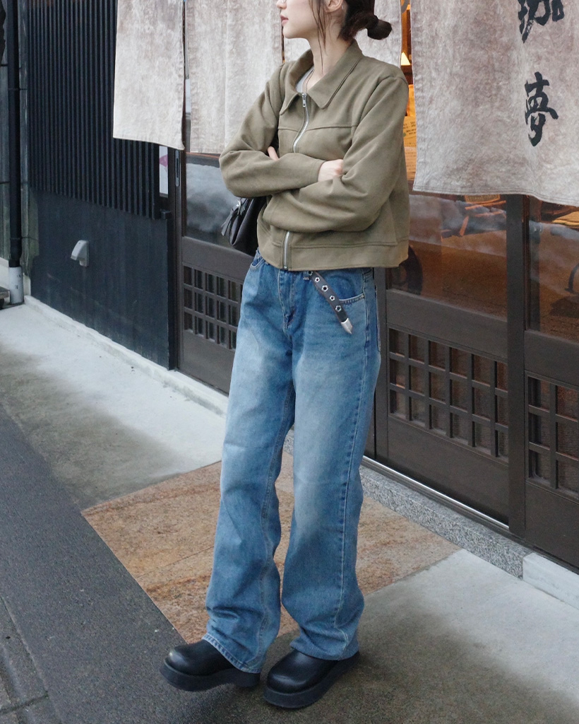 ストレートデニムパンツ