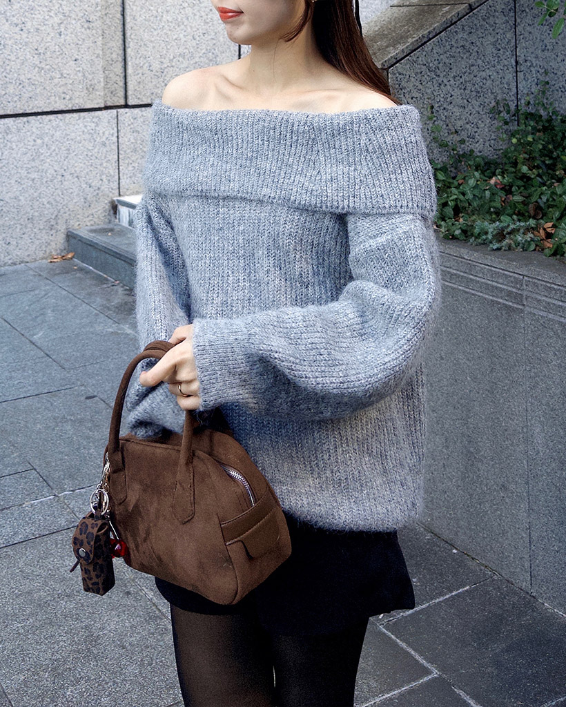 オーバーフィットオフショルダーニット