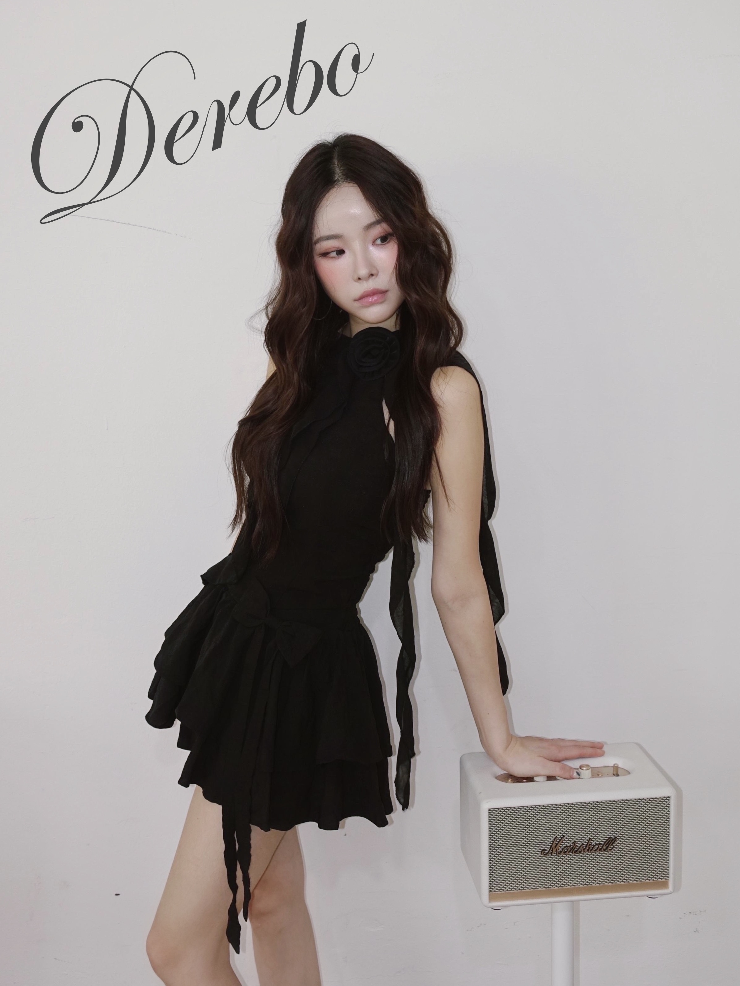 [2ピース]ブラックローズフリルホルターネックスカート