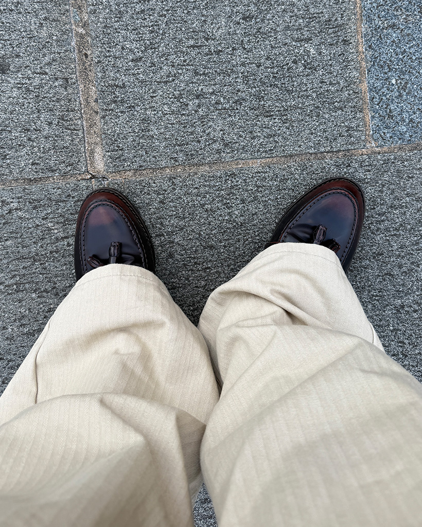 タッセルローファー