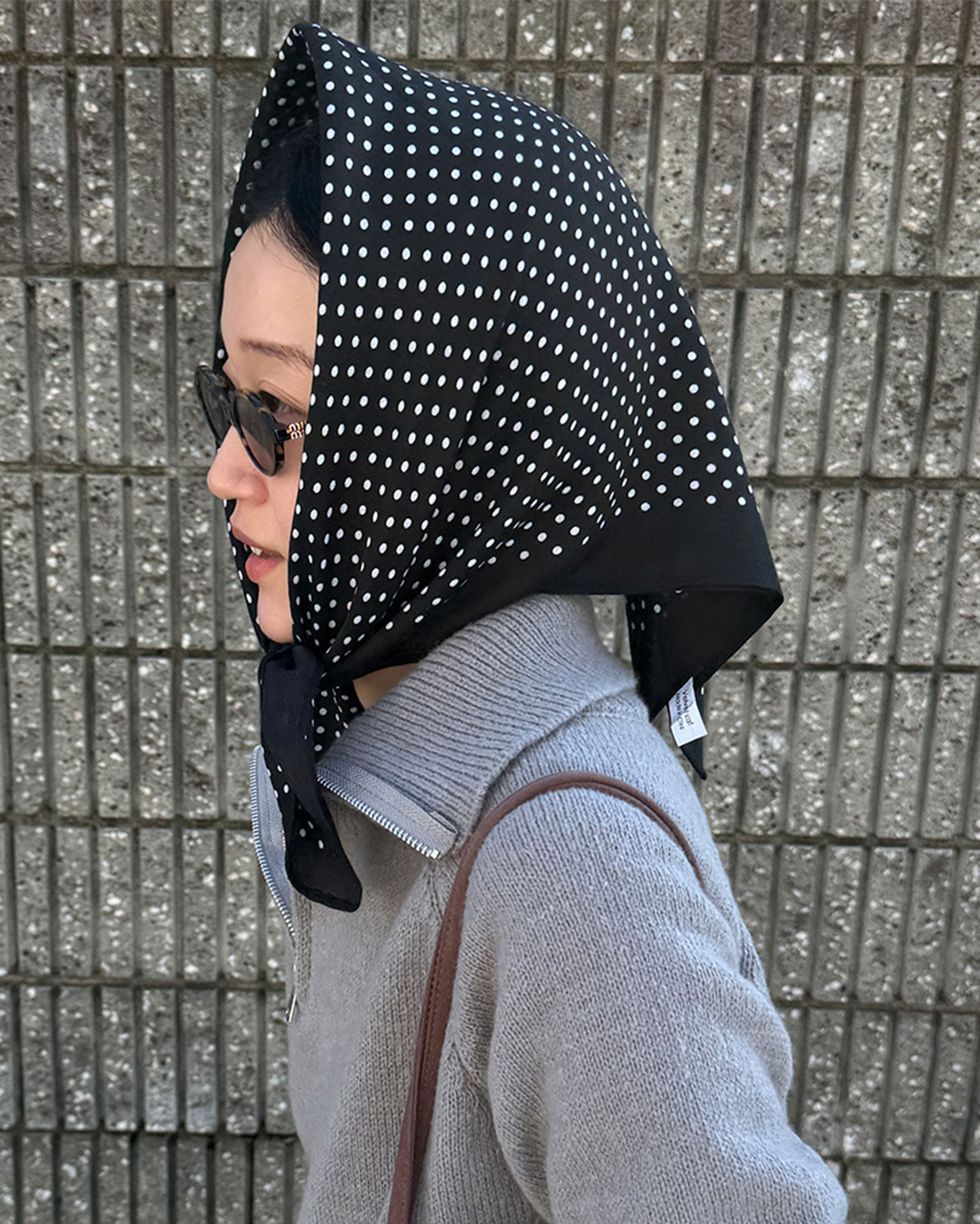 ポイントドットスカーフ