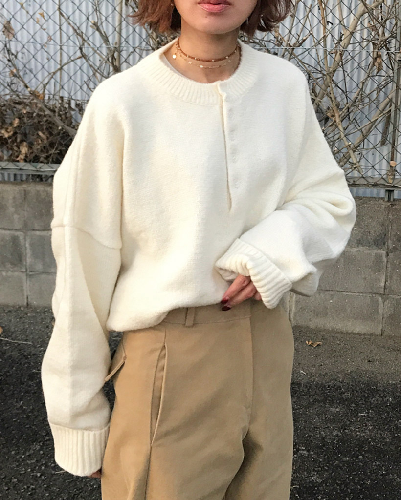 オスロヘンリーネックニット