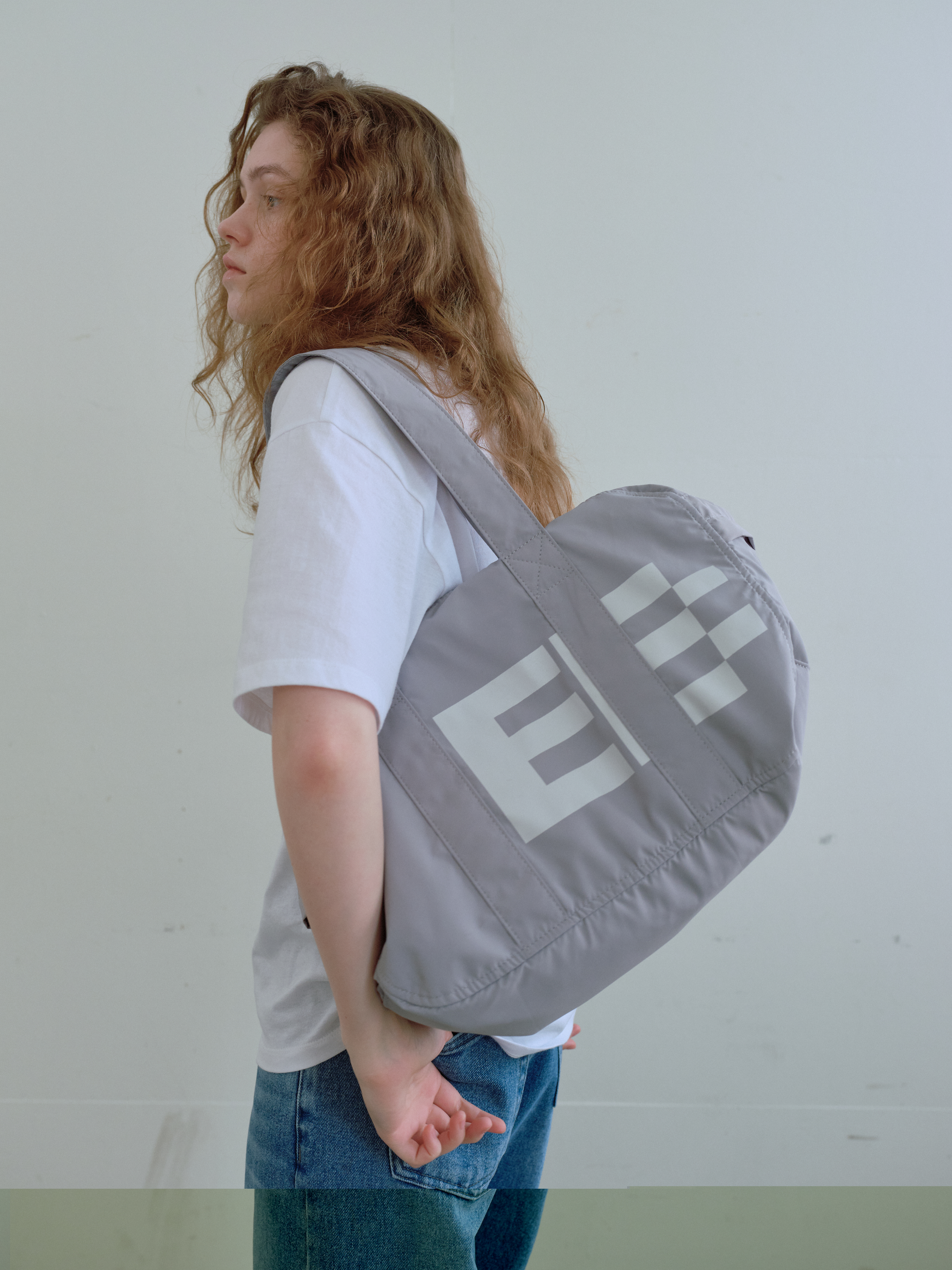 Pixel Logo Shoulder Bag (Light Grey)