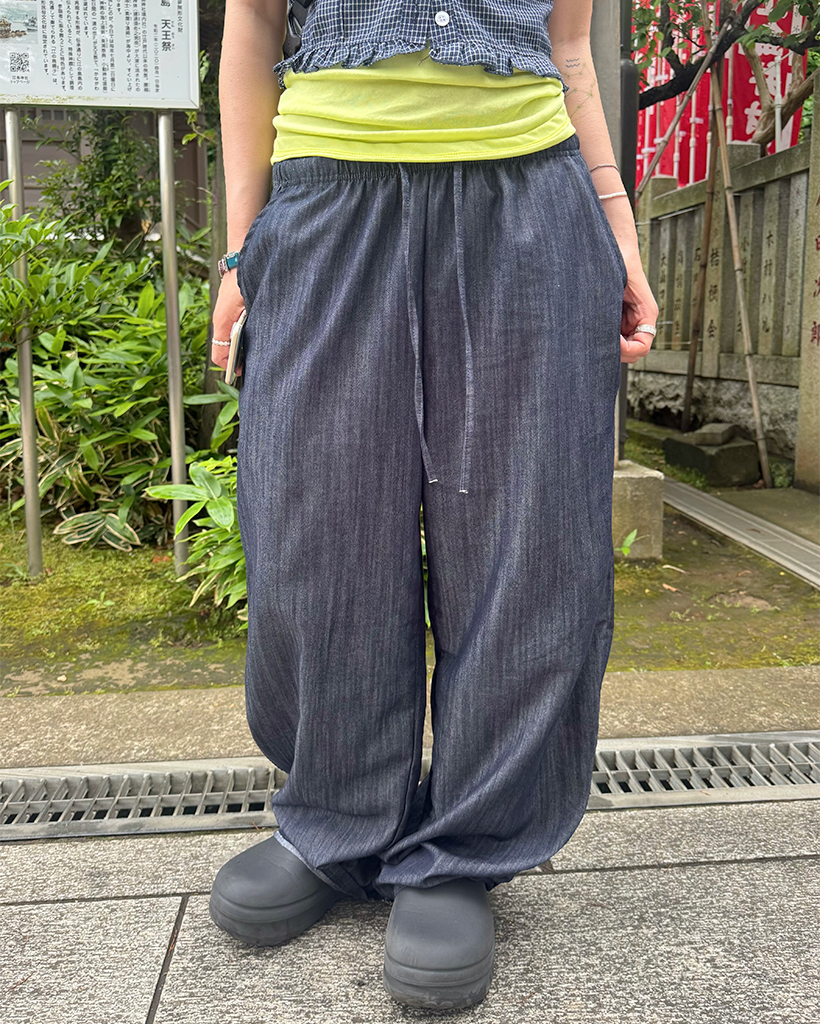 （ユニセックス）イージーリジッドワイドデニムパンツ