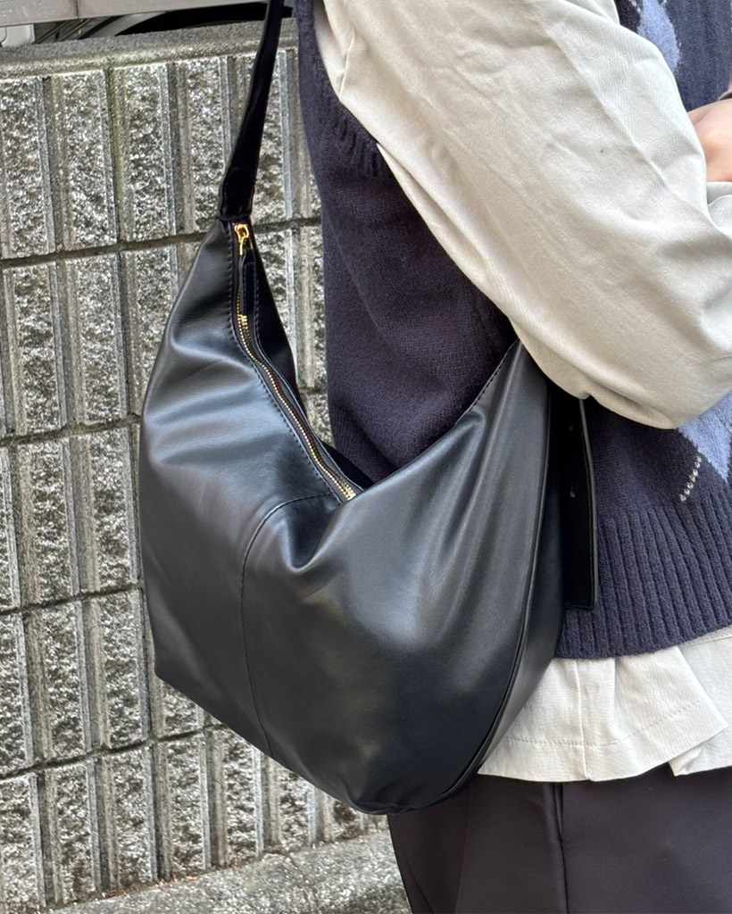 マンドゥレザーショルダーバッグ