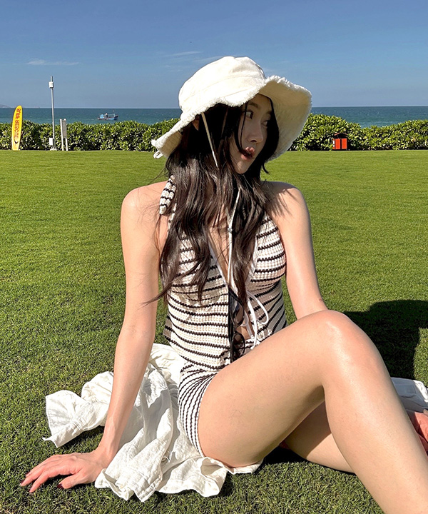 (set) ボーダー ホルターネック ニット ビキニ ショートパンツ セット