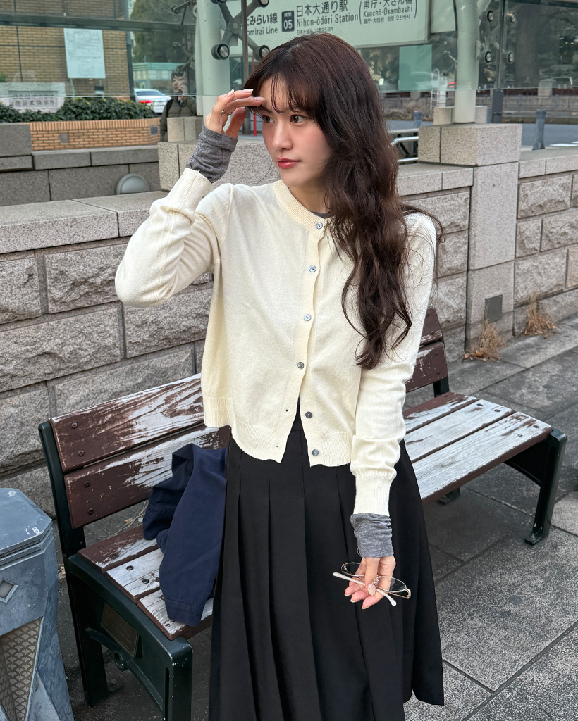 ラウンドネックカーディガン