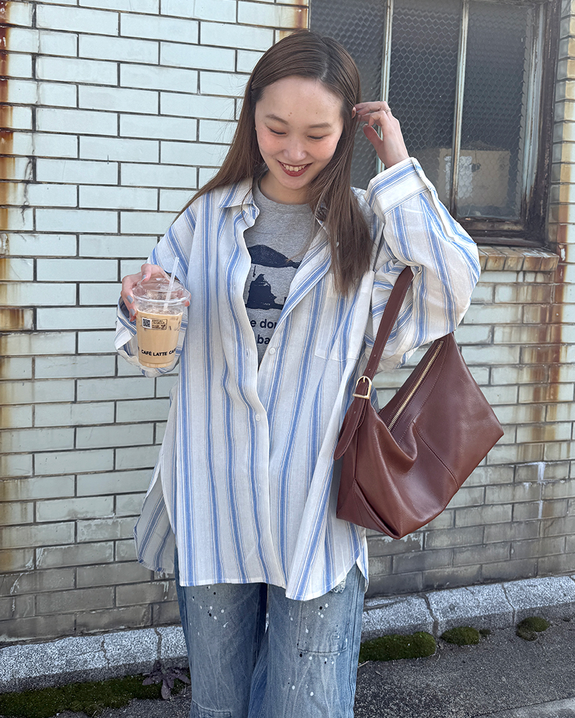 オーバーフィットストライプシャツ