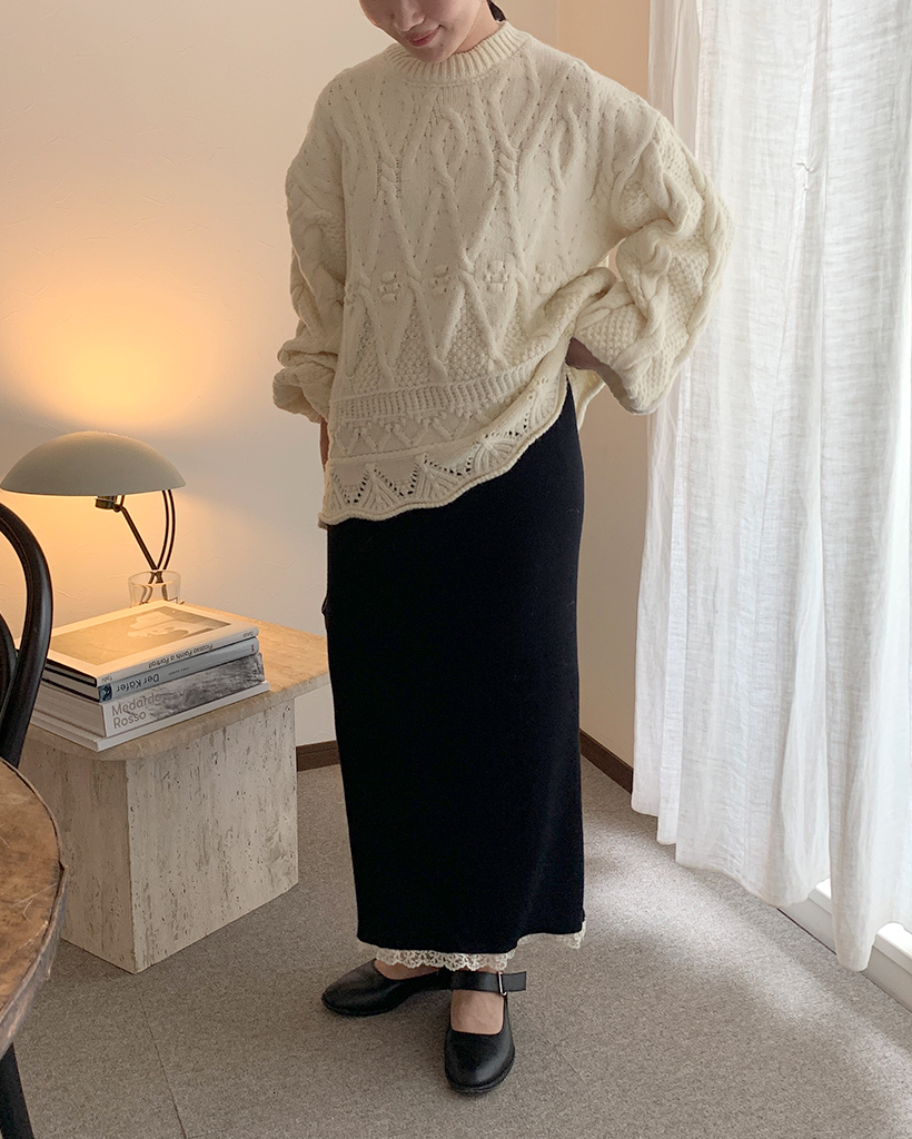 裾レース付きロングニットスカート