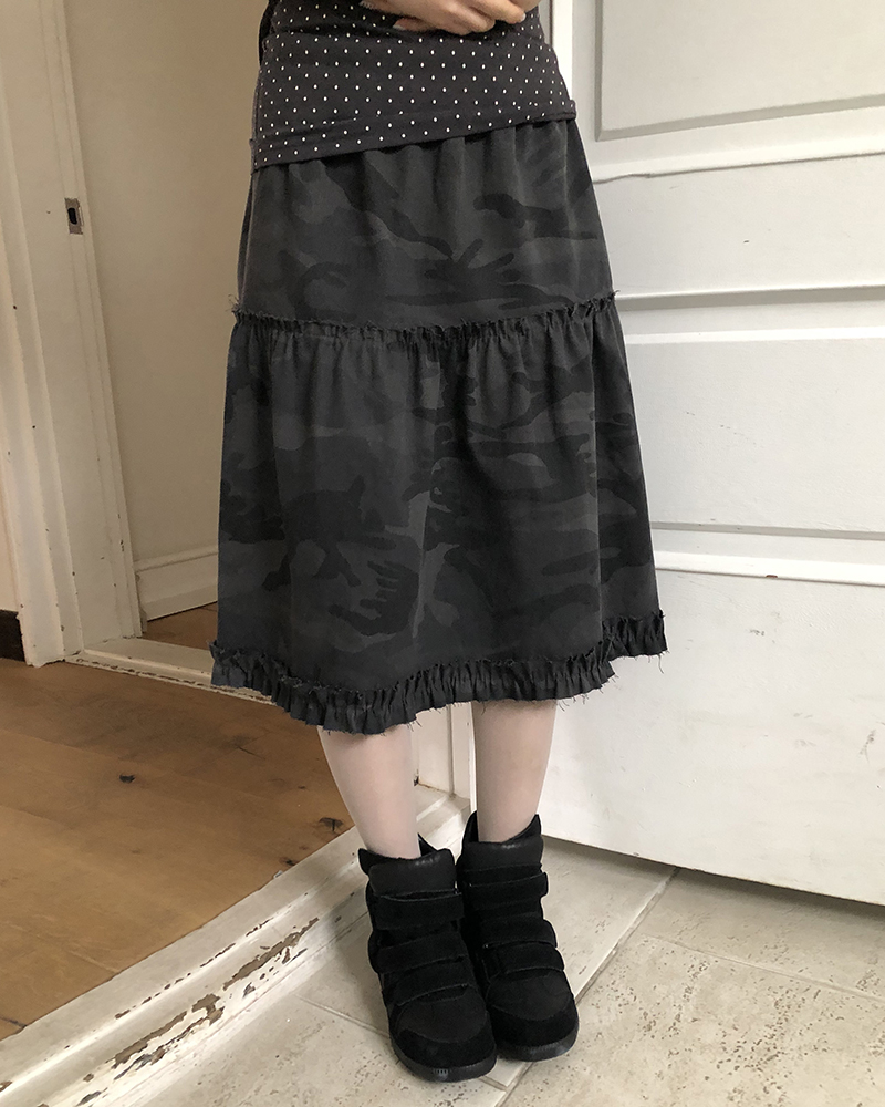 ミリタリーミドル丈スカート