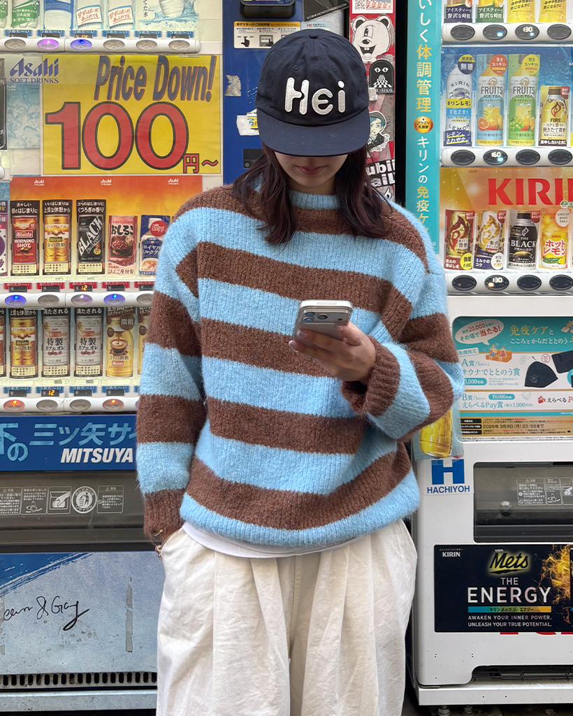 オーバーサイズボーダーラウンドネックニット