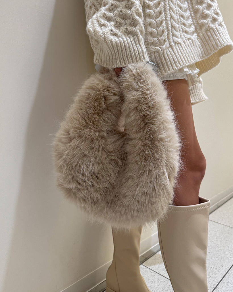 ボアファートートバッグ