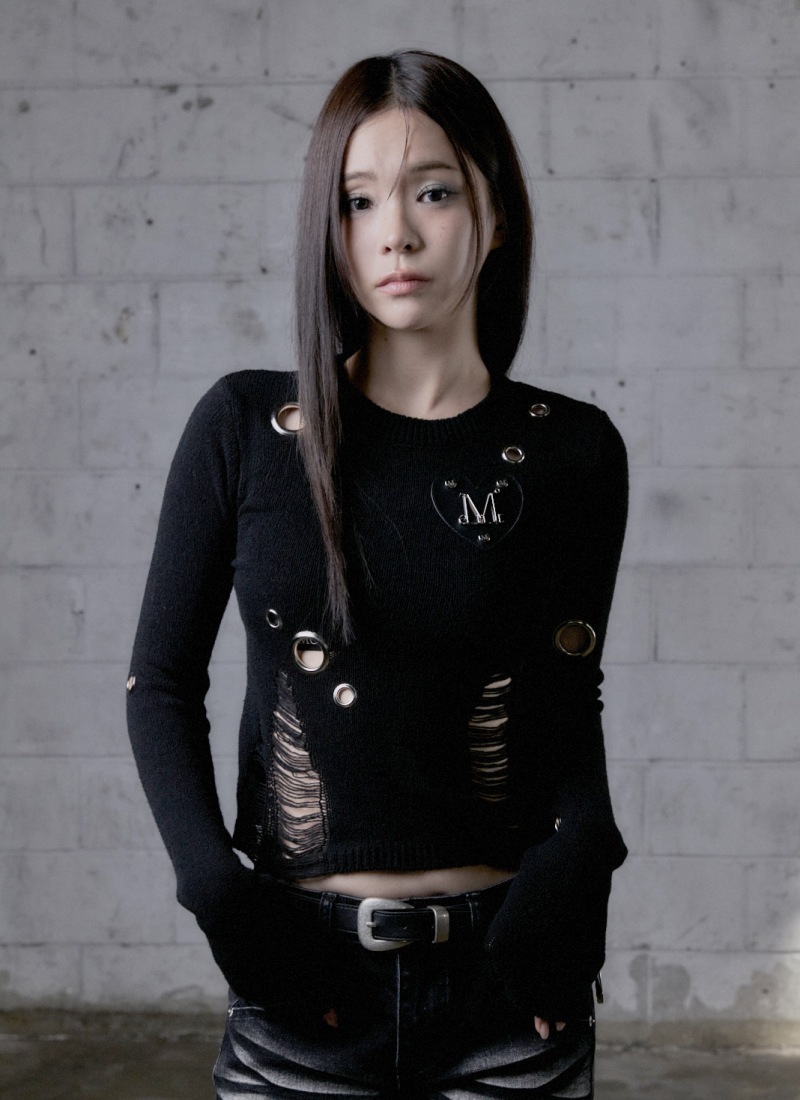 WAGON METAL LOGO HEART PATH EYELET DAMAGE KNIT