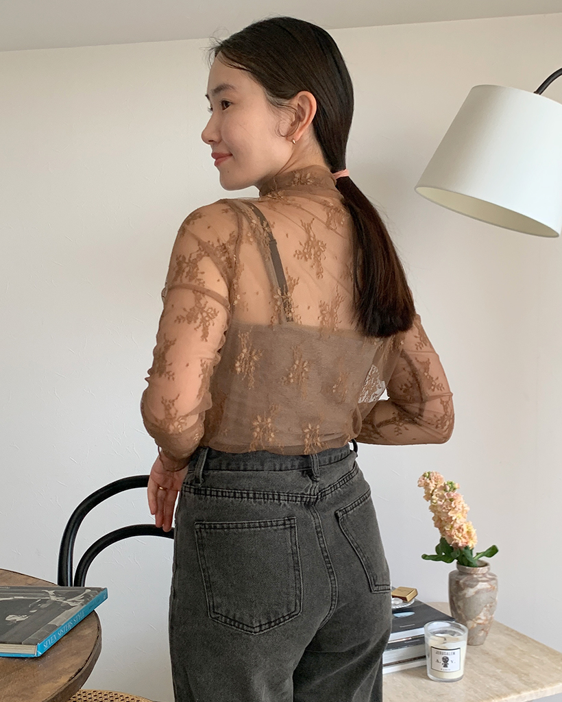 シースルーチュールタートルネックTシャツ