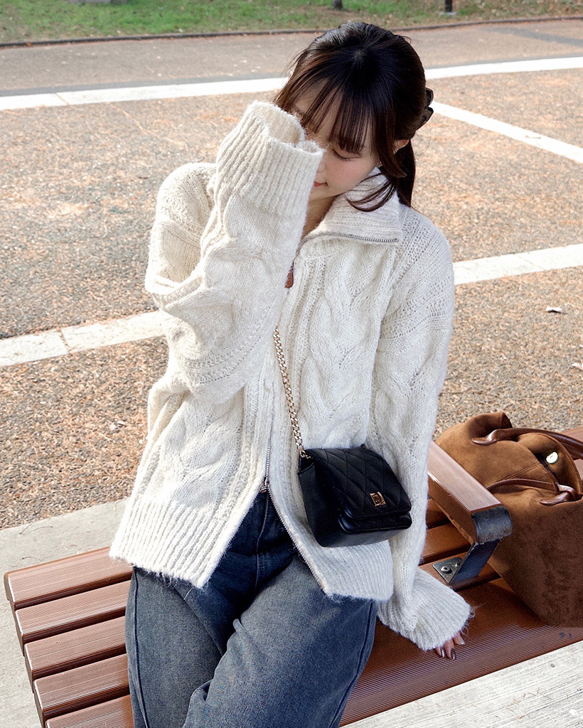 ハイネックケーブルニットジップ