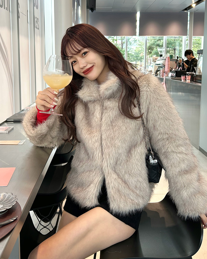 ハイネックファージャケット