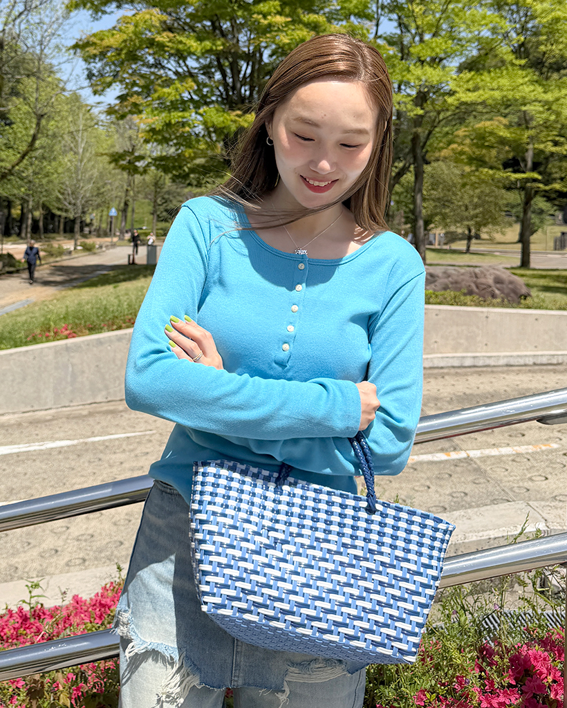 ヘンリーネックロングスリーブTシャツ