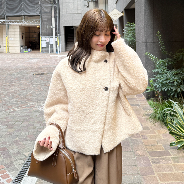 本物✩ムートンコート✩ハイグレード✩柔らか✩軽い✩ファーコート✩ベージュ系 ファー/ムートンコート アウター レディース - ライフ | ファッション