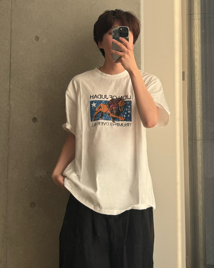 （ユニセックス）ライアンプリント半袖Tシャツ