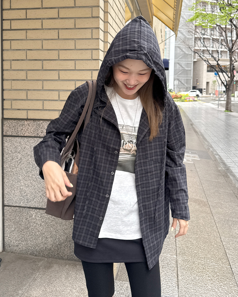 チェックフードシャツ