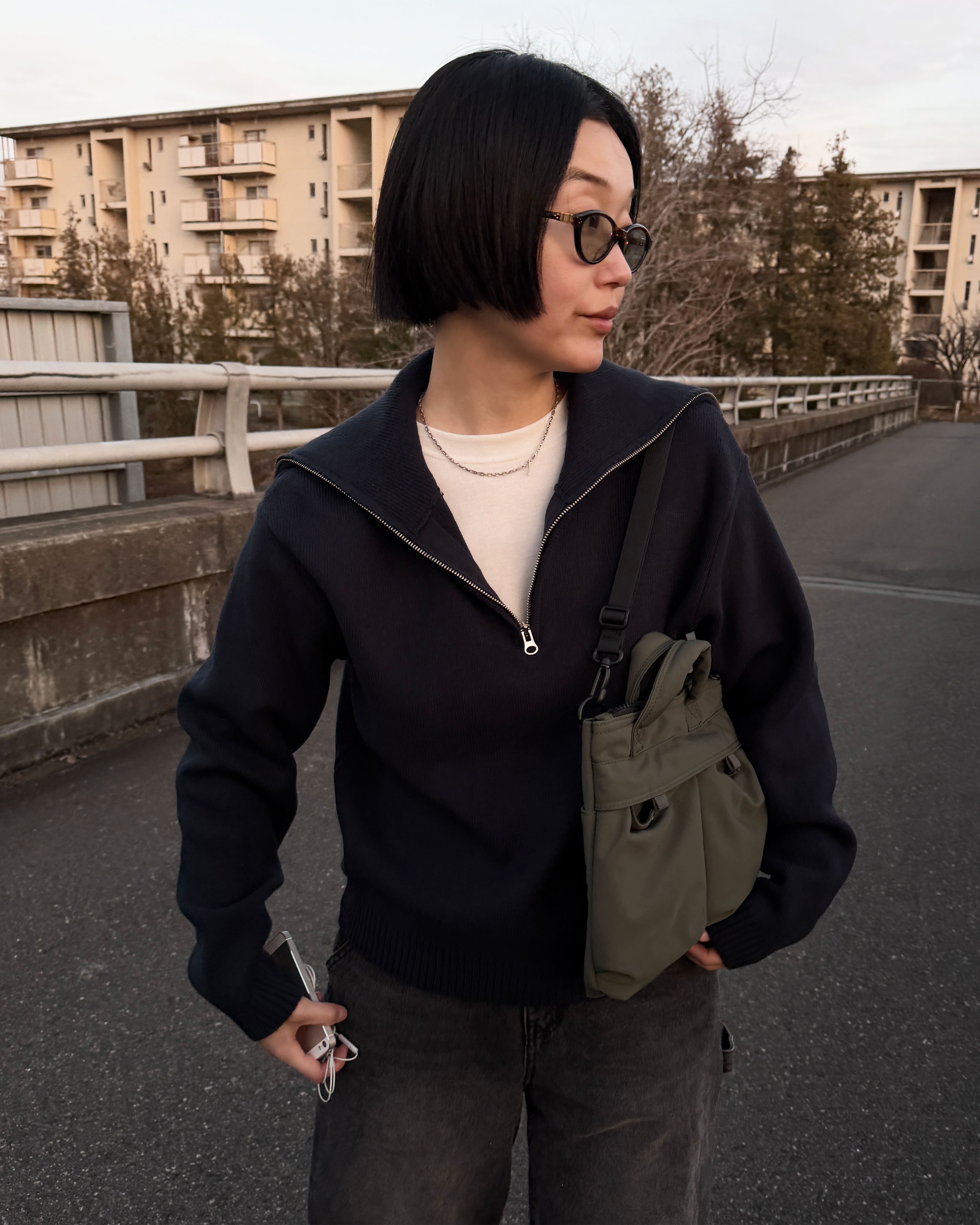 ビッグカラーハーフジップニット